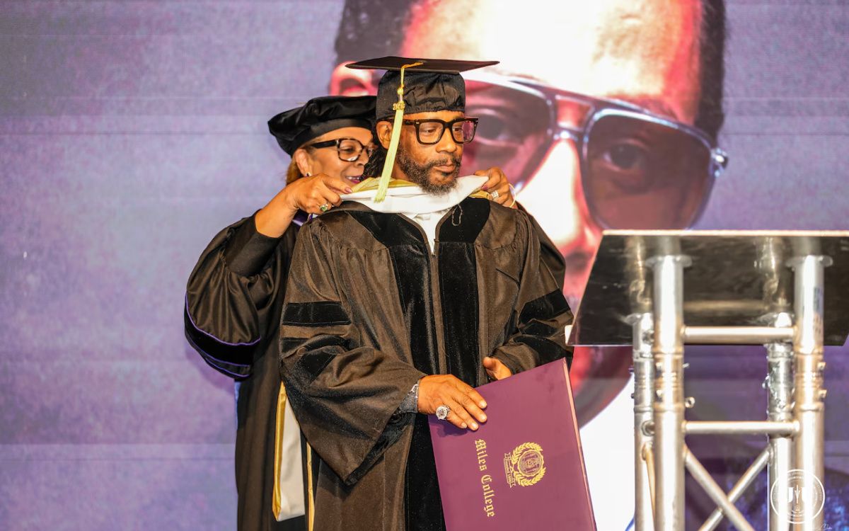 Katt Williams receiving Degree at Miles College